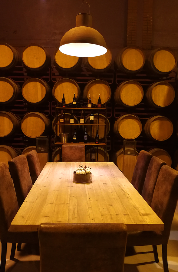 各國(guó)紅酒進(jìn)口商招代理，智利紅酒代理商