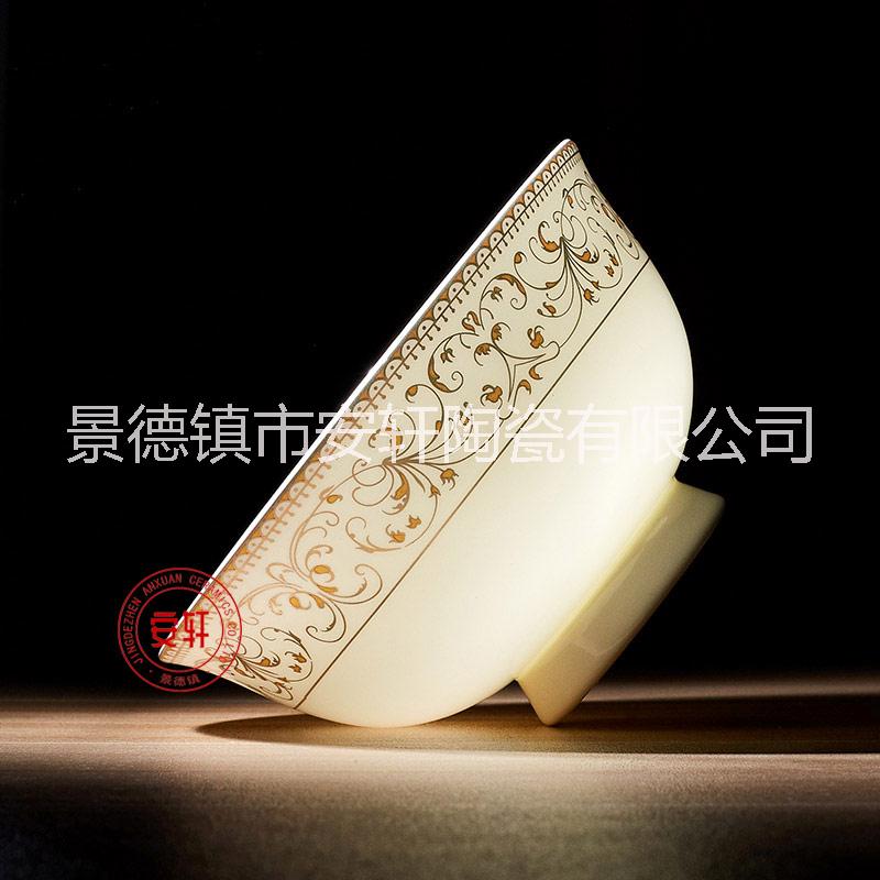 景德鎮(zhèn)描金餐具定做，58頭骨瓷餐具禮品