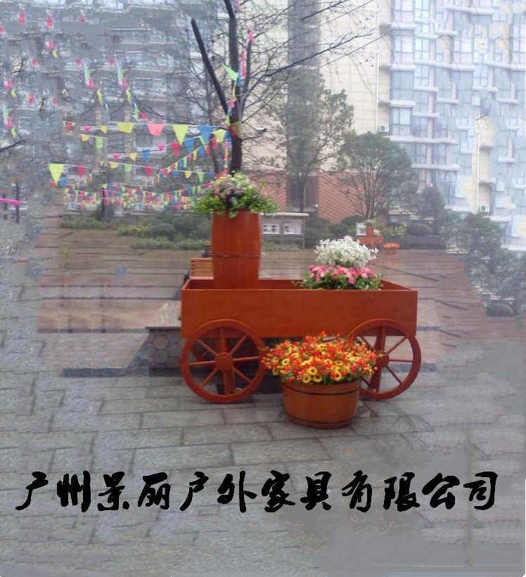 景觀花車移動(dòng)花車廠價(jià)碳化木花箱