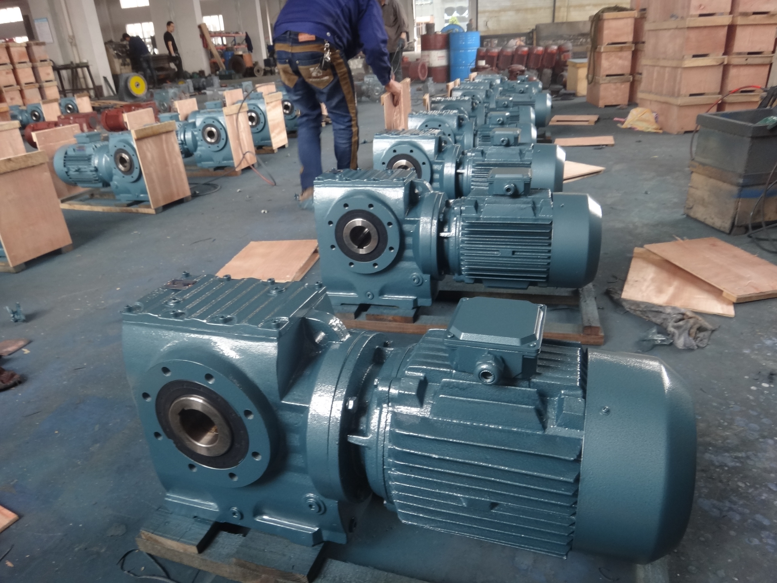 S系列減速機(jī) s系列蝸輪蝸桿減速機(jī) s97減速電機(jī) sa87減速機(jī)