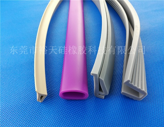 標(biāo)題防靜電黑色 白色導(dǎo)熱硅膠皮加熱平臺(tái)導(dǎo)熱皮