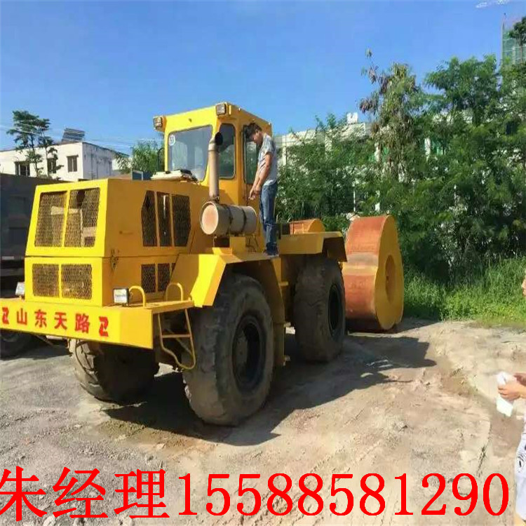 天津沖擊壓路機 壓路機 沖擊碾 天路供應(yīng) 歡迎選購