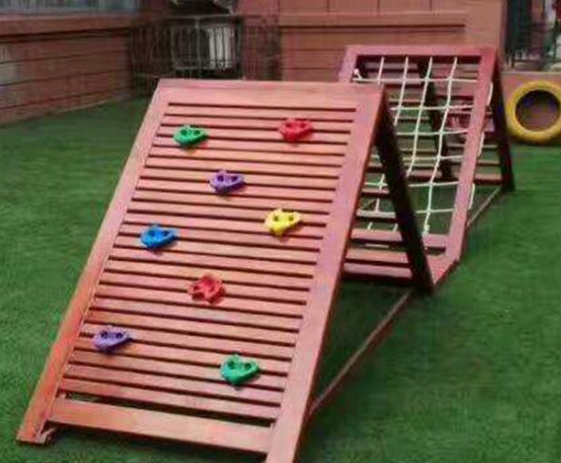 幼兒園攀爬架兒童室外木質(zhì)攀巖墻進(jìn)口木制爬網(wǎng)組合健身秋千組合