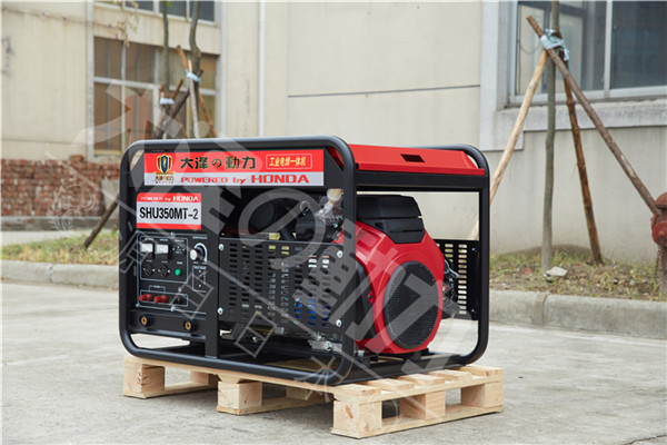 小型190A汽油發(fā)電電焊機(jī)尺寸