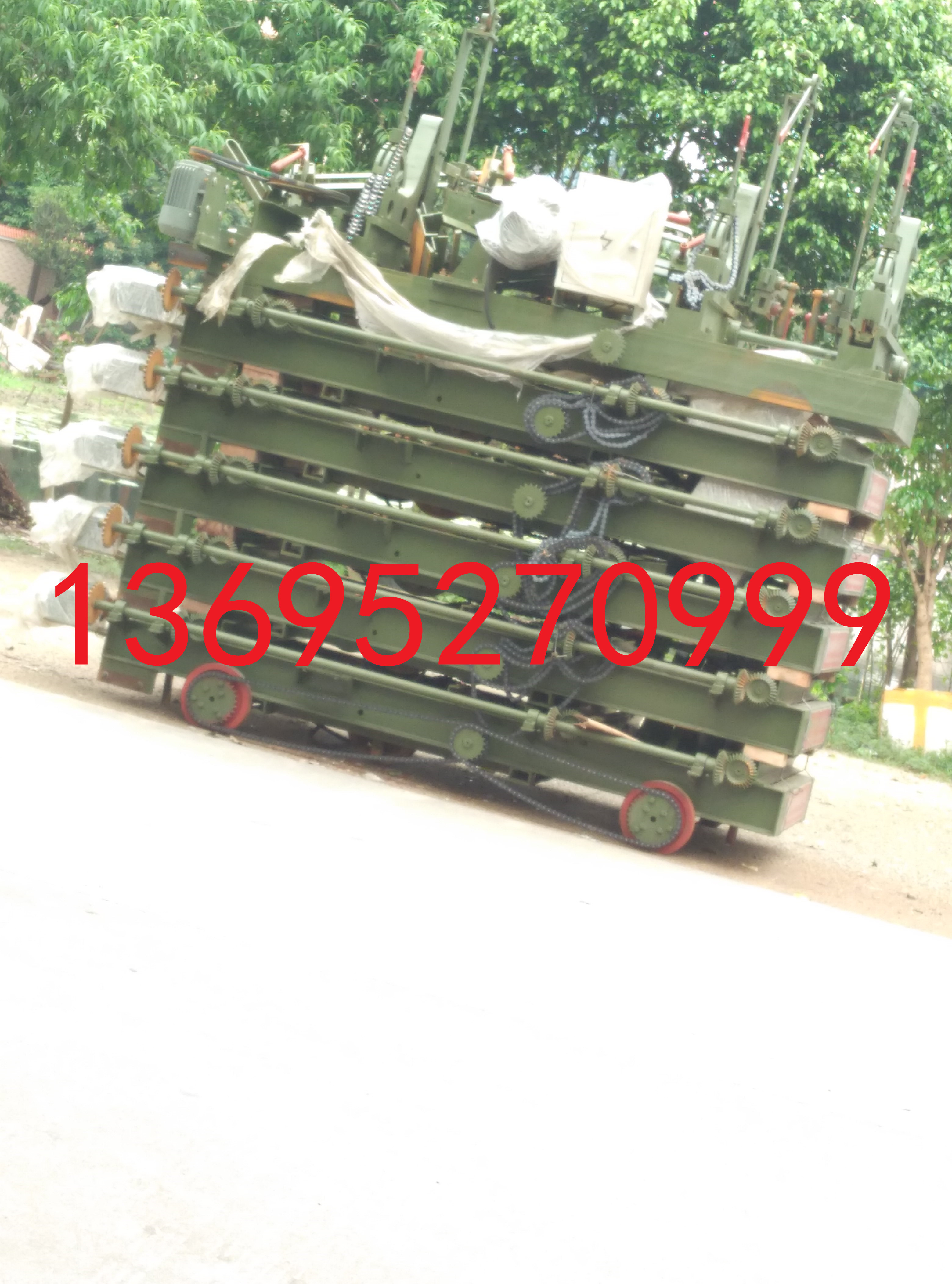 木工跑車帶鋸圖片 數(shù)控跑車帶鋸 半自動跑車帶鋸 木工跑車帶鋸半自動跑車帶鋸 木工跑車帶鋸半自動跑車帶鋸跑車帶