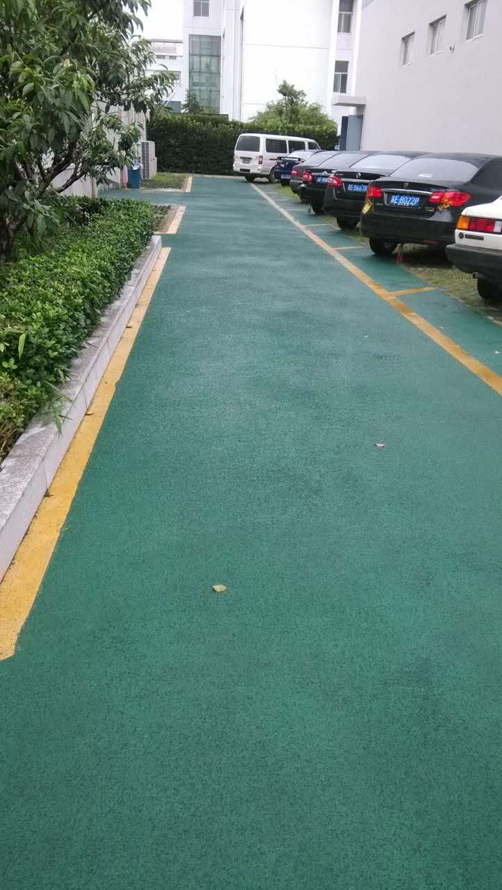 供應(yīng)公園景區(qū) 人行道 自行車道 非機(jī)動(dòng)車道都可以用水性彩色防滑路面