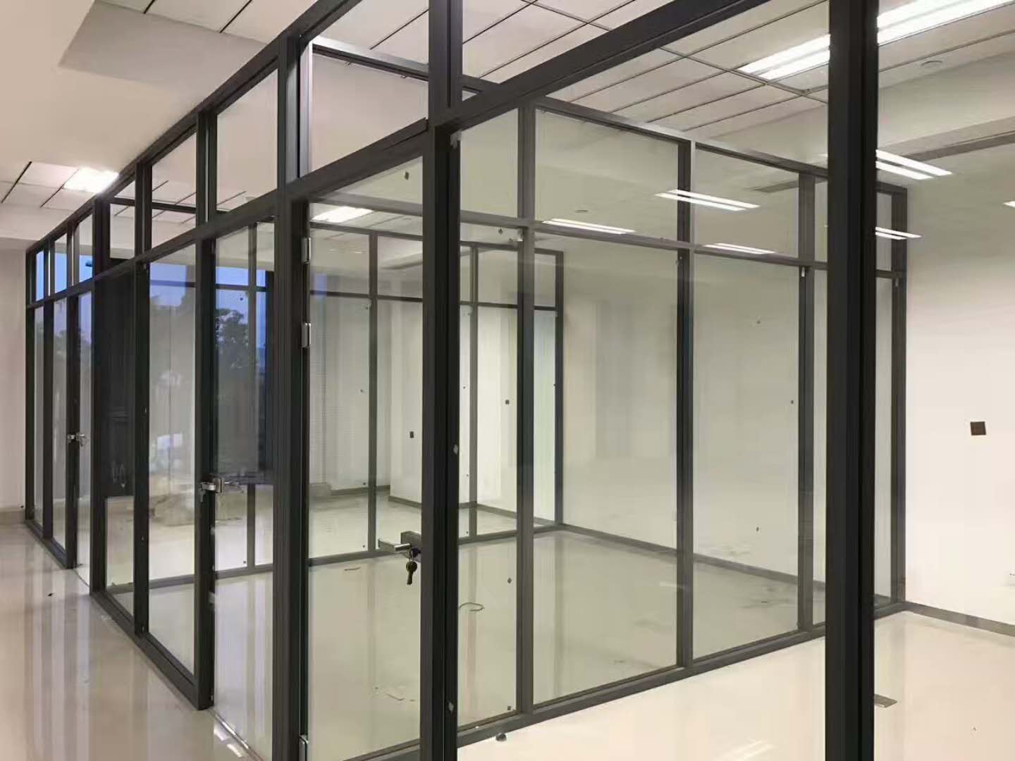 廠家供應成品雙玻百葉 玻璃高隔間 玻璃高隔斷 玻璃高隔墻質量好 *