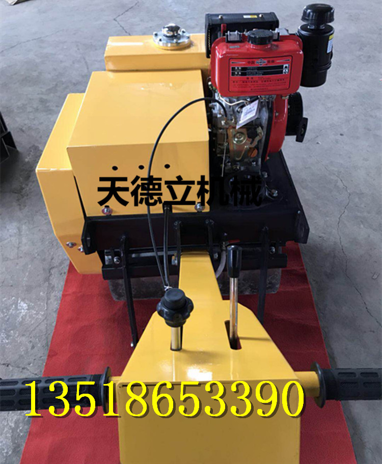 600柴由單輪壓路機(jī) 手扶式震動(dòng)壓路機(jī) 道路回填土壓實(shí)整平