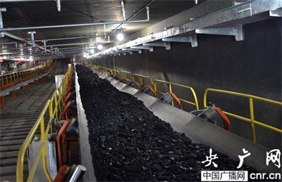 江蘇高速公路上路燈燈桿