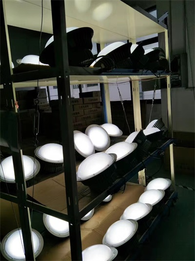 江蘇廠家直銷LED燈報(bào)價(jià) LED工廠燈