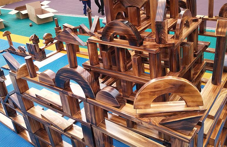 新款大型戶外碳化積木幼兒園火燒積木 炭燒拼搭積木廠家直銷