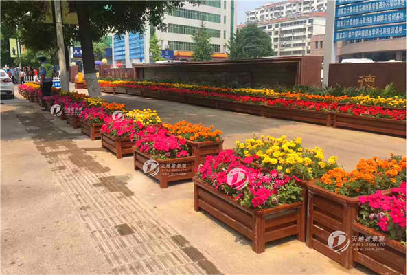 新疆*廠家定制鋁合金花箱，
