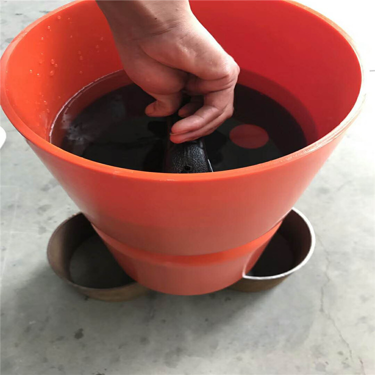 豬場水泡糞排污管塞 球體式漏糞塞 黑堵頭地溝塞 現(xiàn)貨供應(yīng) 水泡糞漏糞塞 豬用水泡糞漏糞塞