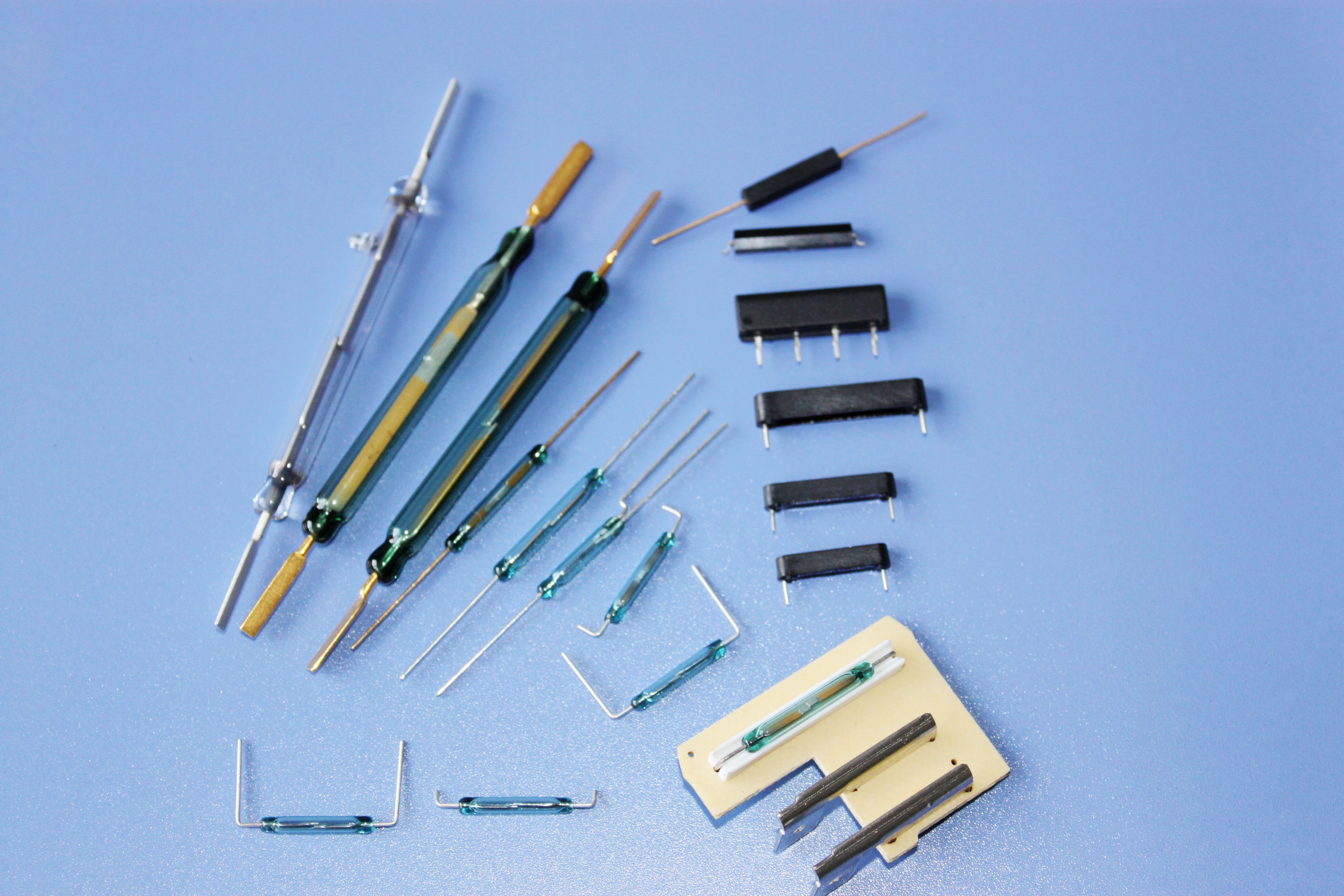 （廠家直銷）集成電阻干簧管，PCB直插，方便耐用