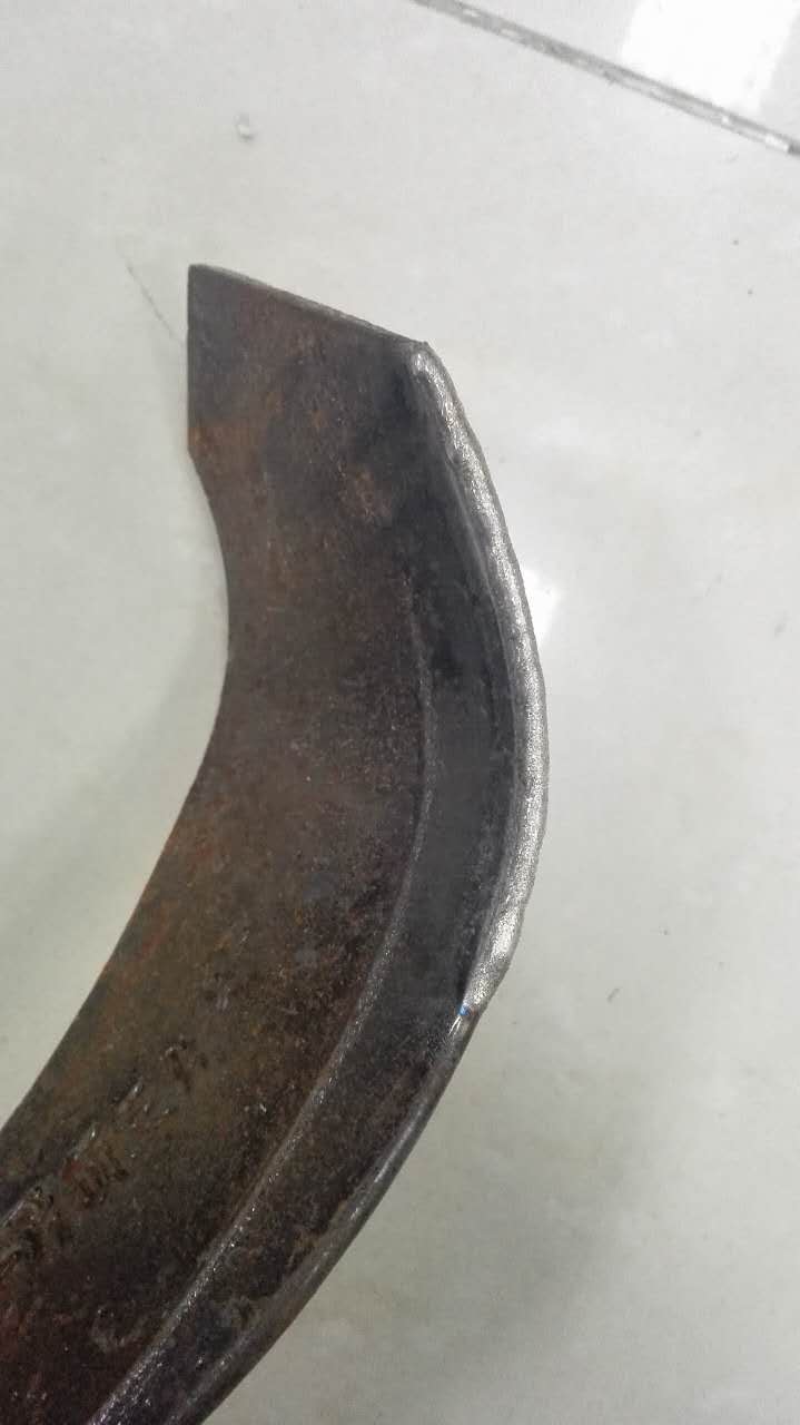 農(nóng)機(jī)*耐磨堆焊機(jī) 等離子熔覆農(nóng)機(jī)刀 農(nóng)機(jī)刀噴焊碳化鎢合金