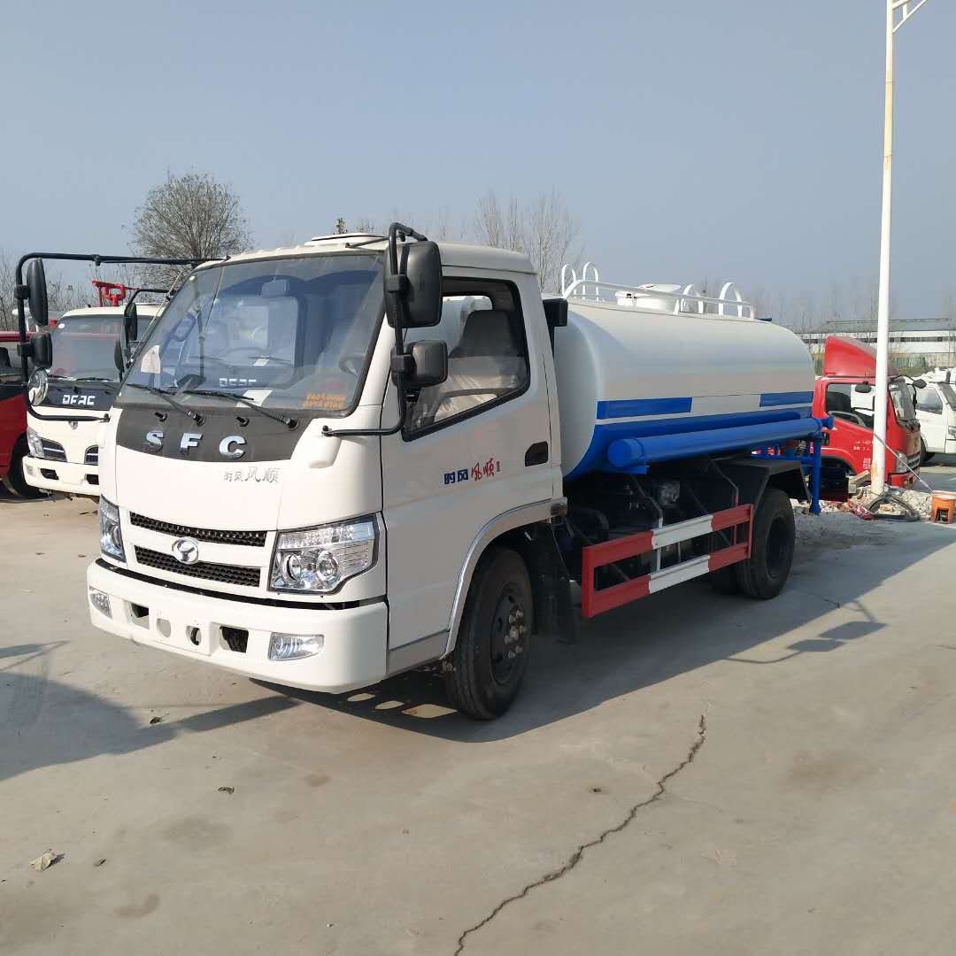 山東出售工地霧炮抑塵車東風5噸灑水抑塵車