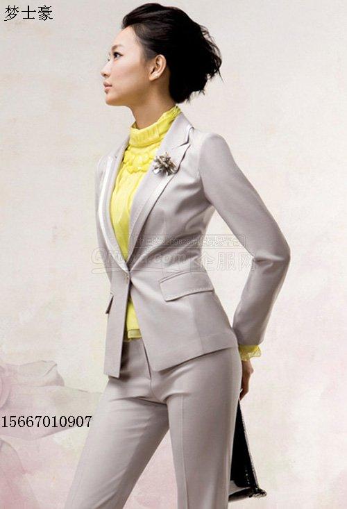 西安職業(yè)裝定制電話  西安西服定制廠家  西安職業(yè)裝定制  西安西服廠家定做