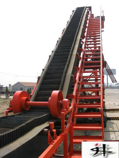 波狀擋邊帶式輸送機(jī)廠家--大傾角擋邊輸送機(jī)型號(hào)齊全--*惠