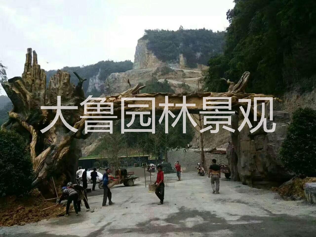 冠縣假樹大門本是多少 承包假樹大門施工