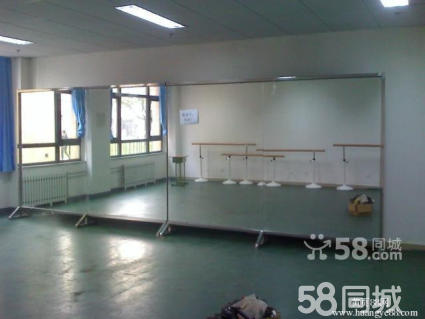 北京專業(yè)安裝玻璃隔斷，安裝舞蹈鏡