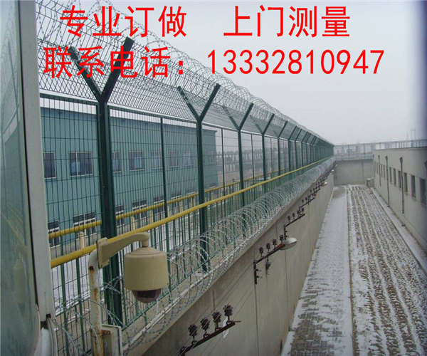 東莞公路隔離網(wǎng)零售 惠州雙邊絲護(hù)欄廠家 汕尾小區(qū)護(hù)欄網(wǎng)現(xiàn)貨