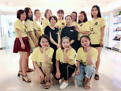 廈門沐上化妝美甲學(xué)校高端美甲創(chuàng)業(yè)班學(xué)員畢業(yè)啦！