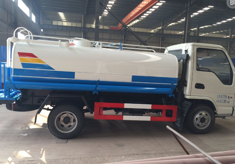 江蘇灑水車廠家直銷 徐州灑水車采購網(wǎng) 無錫灑水車工廠 南京灑水車制造商 徐州灑水車公司 徐州灑水車品牌