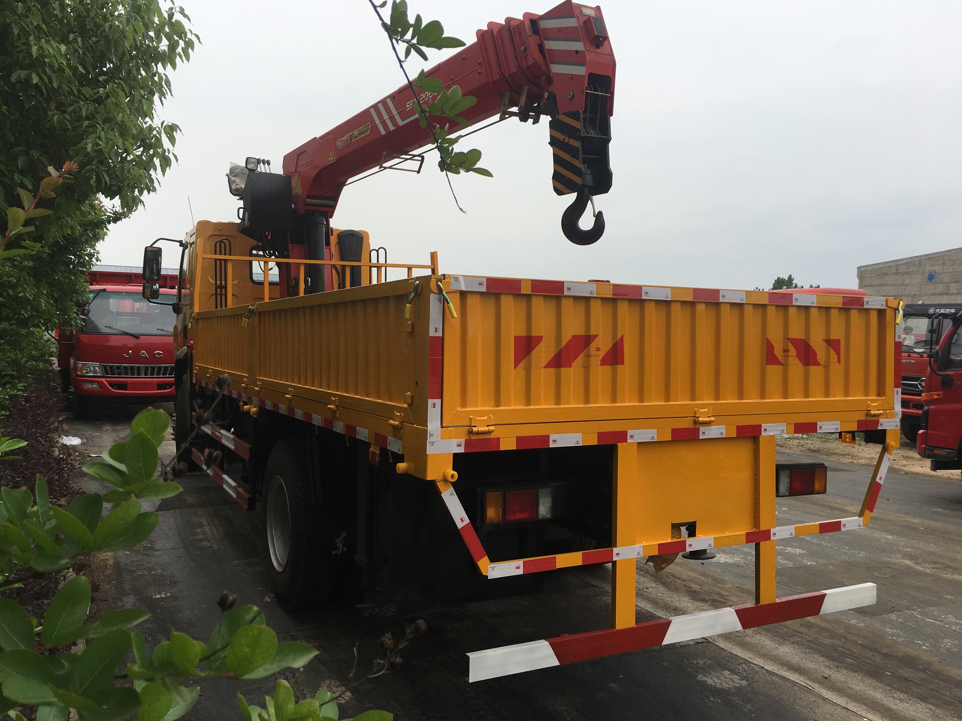 湖北柳汽乘龍單橋三一8噸廠家   湖北柳汽乘龍單橋三一8噸專(zhuān)業(yè)生產(chǎn)廠家   湖北吊車(chē)價(jià)格  柳汽乘龍單橋三一8噸價(jià)格