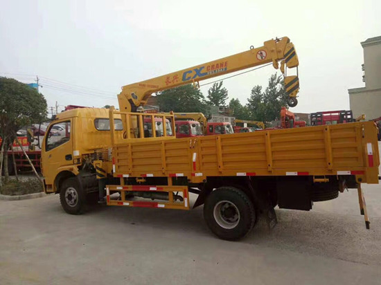 湖北隨車吊報價     湖北藍牌東風福瑞卡廠家  湖北藍牌東風福瑞卡價格    湖北藍牌東風福瑞卡廠家