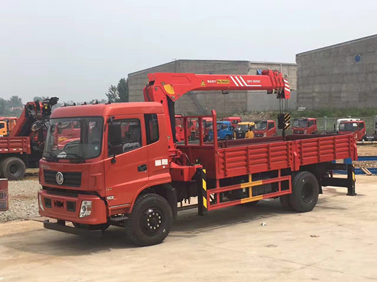 湖北單橋東風(fēng)專底配三一報價   湖北單橋東風(fēng)專底配三一8噸吊生產(chǎn)廠家  湖北吊車廠家  湖北單橋東風(fēng)專底配三一8噸吊價格