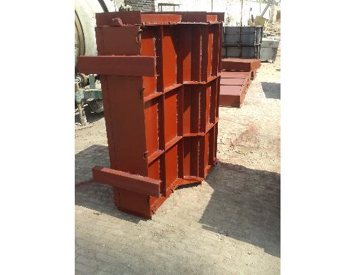 預(yù)制隔離墩鋼模具廠家介紹/預(yù)制隔離墩鋼模具新品發(fā)售