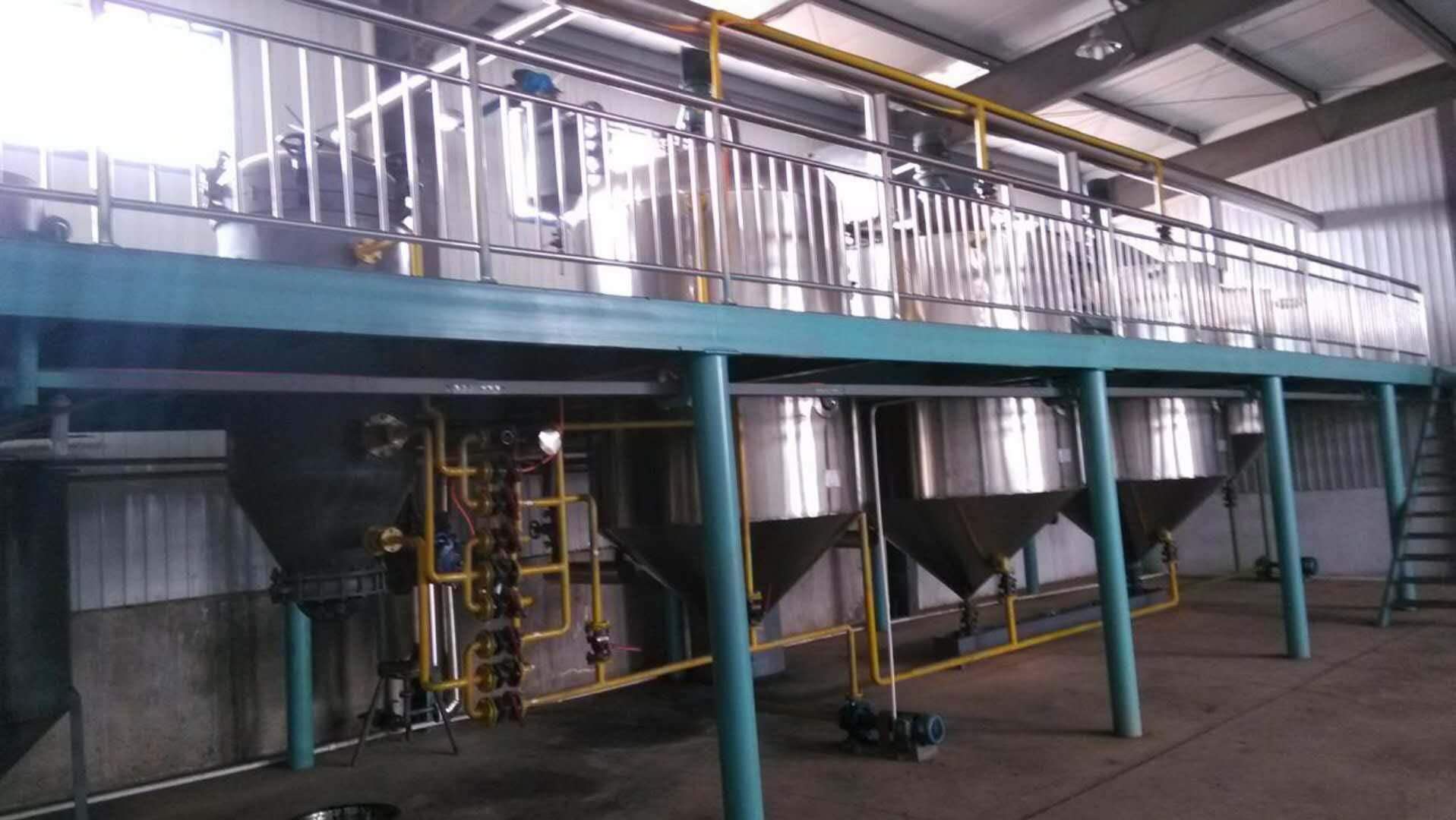 動(dòng)物油熬煉設(shè)備生產(chǎn)廠家 動(dòng)物油精煉設(shè)備 動(dòng)物油熬煉設(shè)備價(jià)格 動(dòng)物油熬煉設(shè)備生產(chǎn)廠家