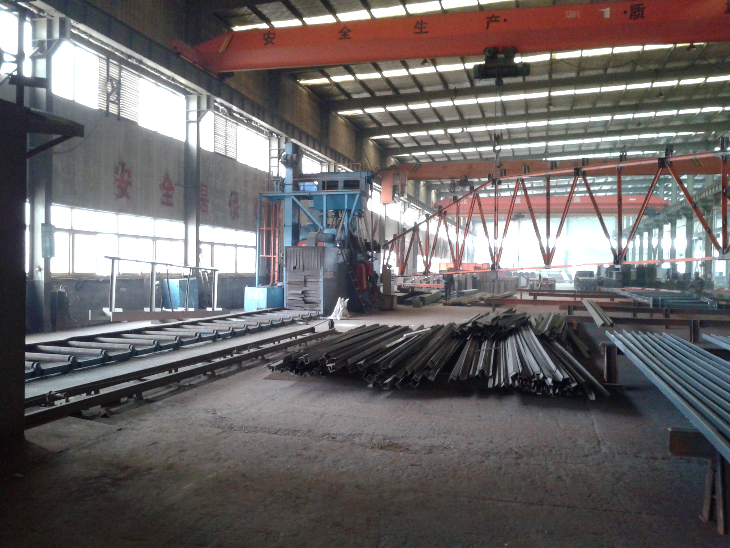 供應(yīng)無(wú)地坑輥道通過(guò)式拋丸機(jī)|青島無(wú)地坑拋丸機(jī)廠|青島無(wú)地坑拋丸機(jī)供應(yīng)商|青島輥道拋丸機(jī)價(jià)格|青島無(wú)地坑通過(guò)式拋丸機(jī)規(guī)格