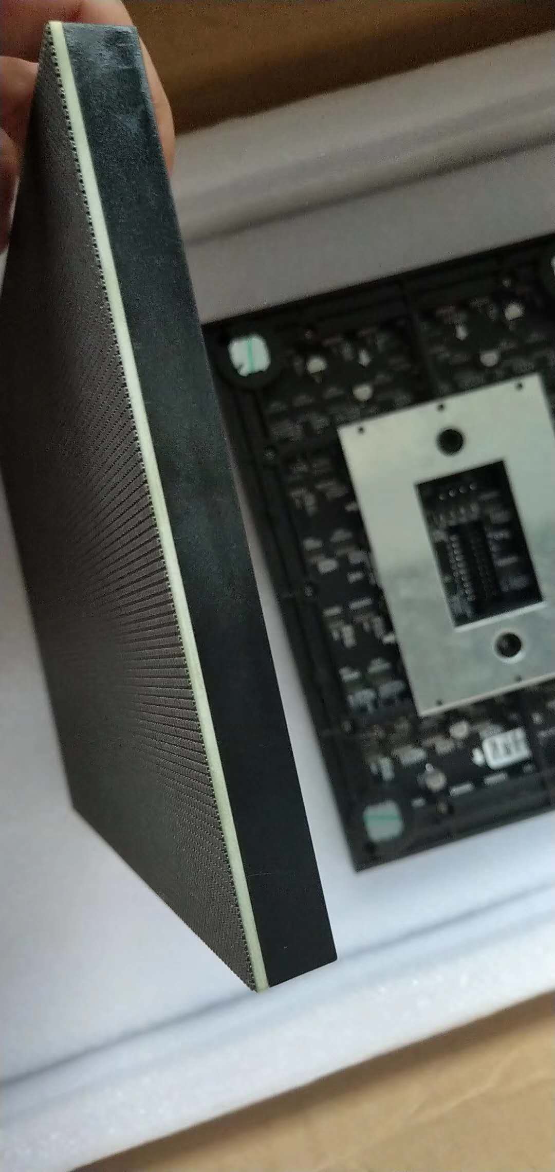 P1.667室內(nèi)小間距