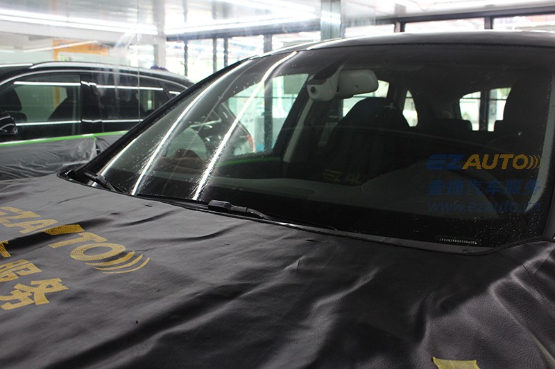 奧迪Q5施工龍膜奧迪Q5全車貼龍膜汽車貼膜品質(zhì)無塵車間施工服務壹捷