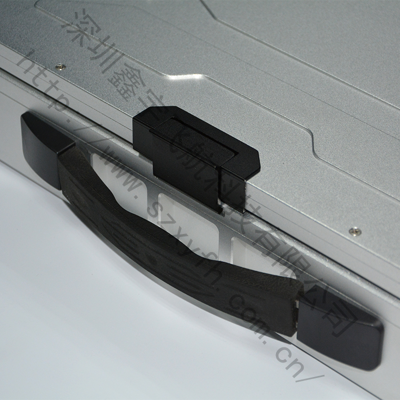 15寸防水工業(yè)便攜機機箱便攜式加固電腦定制*筆記本外殼工控