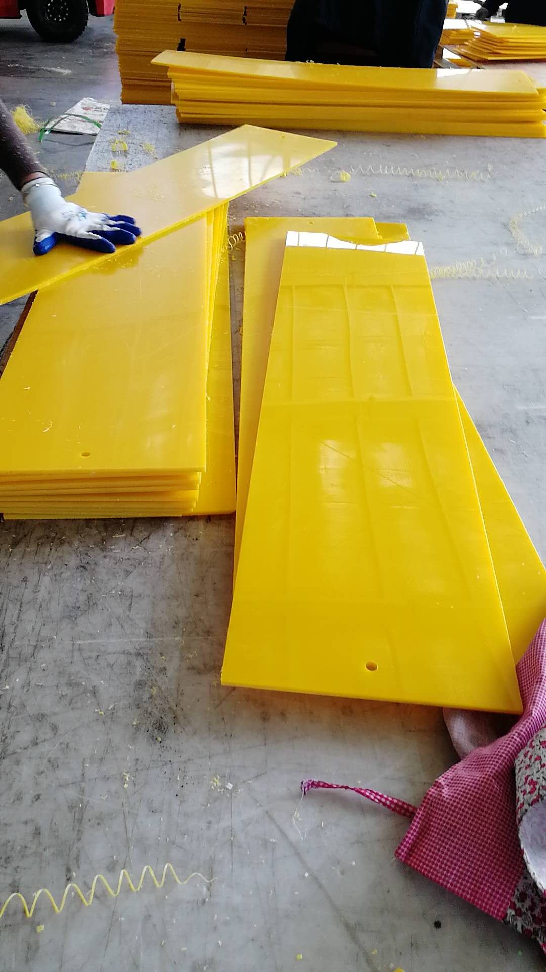 松麗廠家定做高耐磨pe板抗沖擊upe板材規(guī)格型號齊全