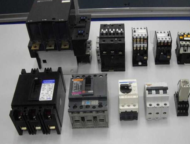 正泰元器件、斷路器、接觸器、漏電保護器