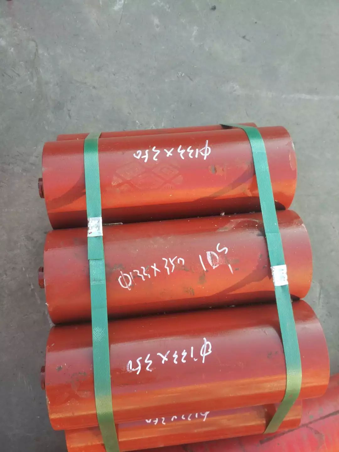 B1400皮帶機(jī)槽型托輥  鹽山諾信機(jī)械設(shè)備有限公司供應(yīng)
