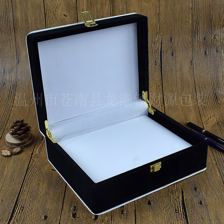 廠家直銷精美時(shí)尚禮品包裝皮盒 *化妝品包裝禮盒 保 健品禮品包裝盒定做