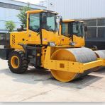 廠家直銷小型壓路機(jī)，8噸壓路機(jī),單鋼輪振動(dòng)