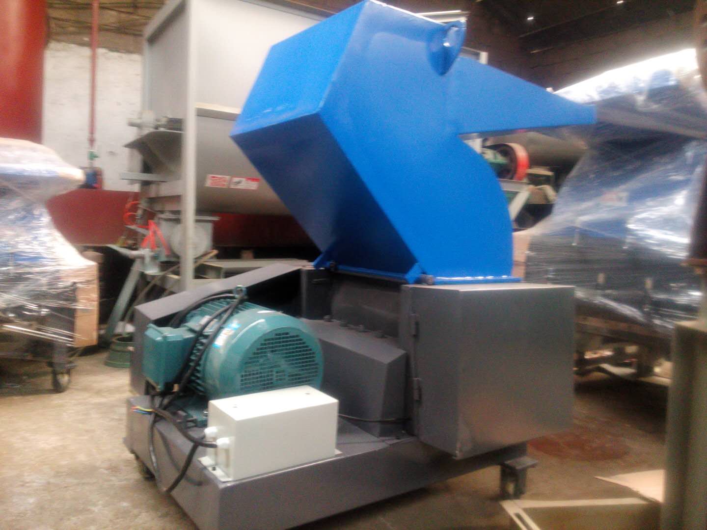 塑料邊角料粉碎機(jī) 塑料邊角料粉碎機(jī)型號自由選擇