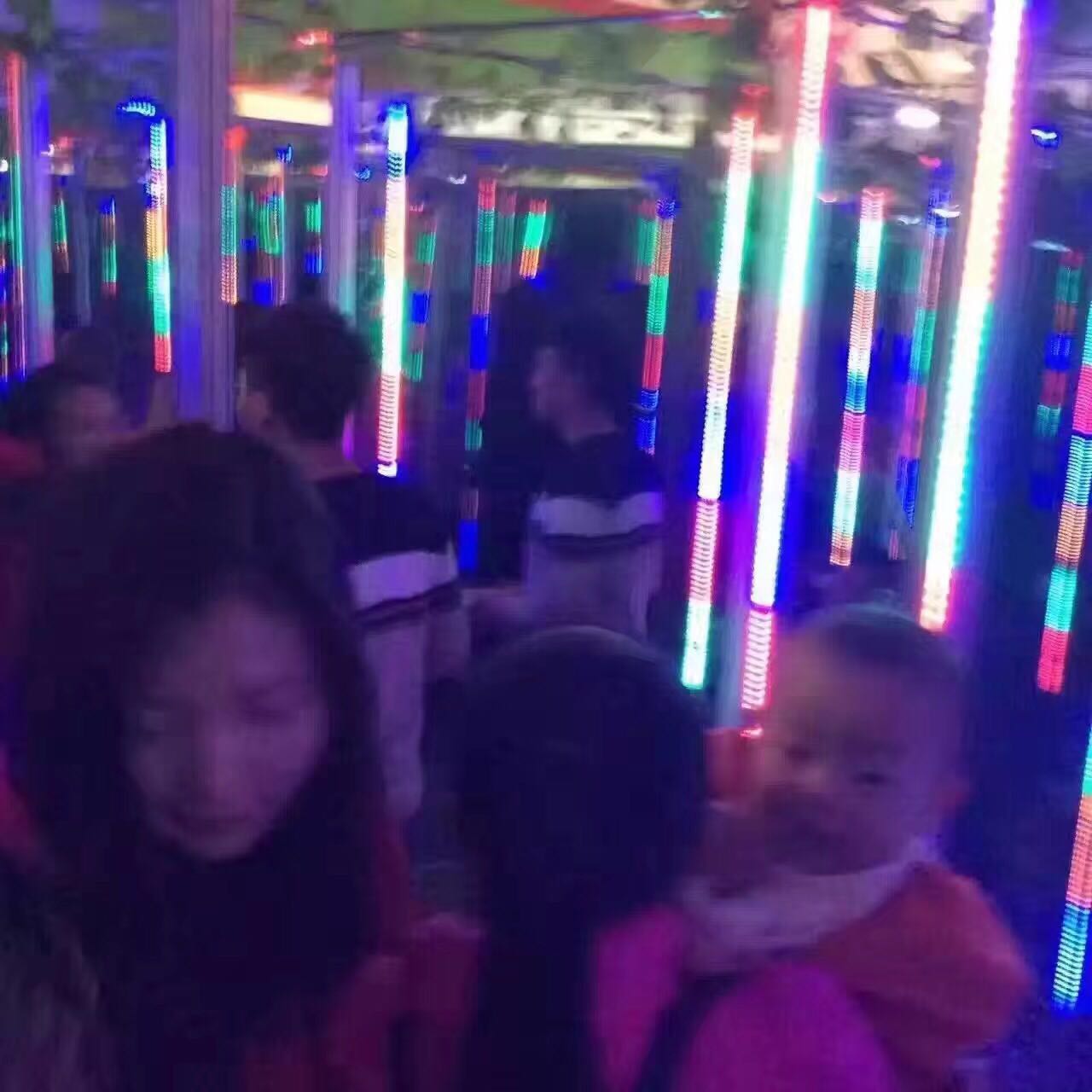 廠家鏡子迷宮設備租賃上門安裝服務鏡子迷宮出租出售價格