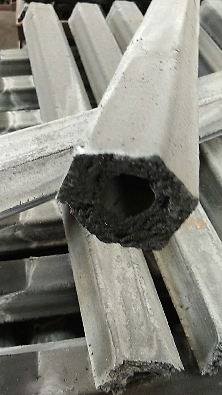 紅太陽炭業(yè)長期出售機制木炭-室內(nèi)燒烤炭