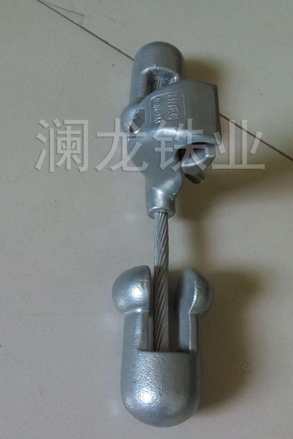 4D預(yù)絞防振錘VSD防震錘生產(chǎn)廠家