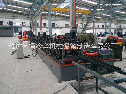 供應(yīng)山東濰坊德恒汽車車廂板設(shè)備邊板設(shè)備 汽車車廂板設(shè)備防撞梁設(shè)備