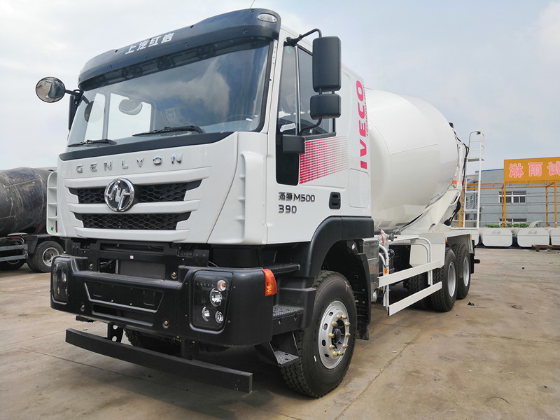 攪拌車 12方紅巖攪拌車現(xiàn)在多少錢一臺