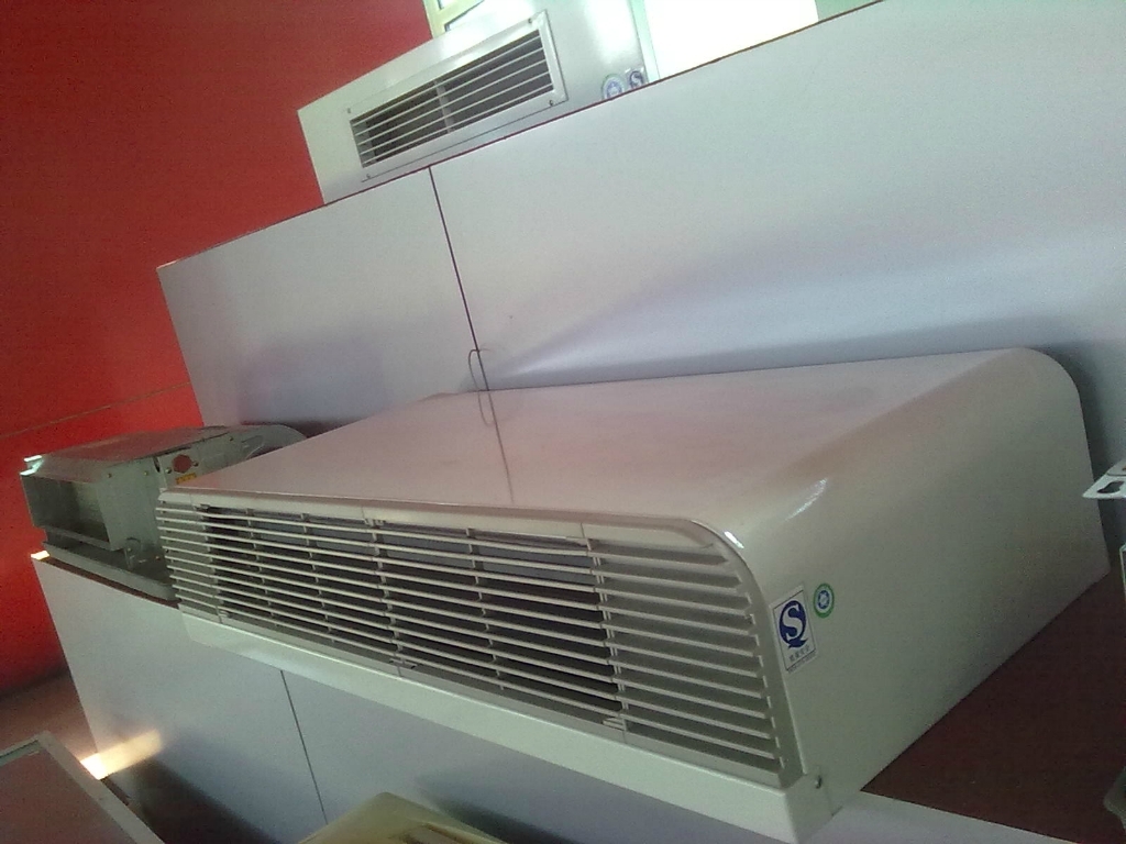 臥式明裝風(fēng)機(jī)盤(pán)管廠家直銷(xiāo) *惠 臥式明裝風(fēng)機(jī)盤(pán)管3