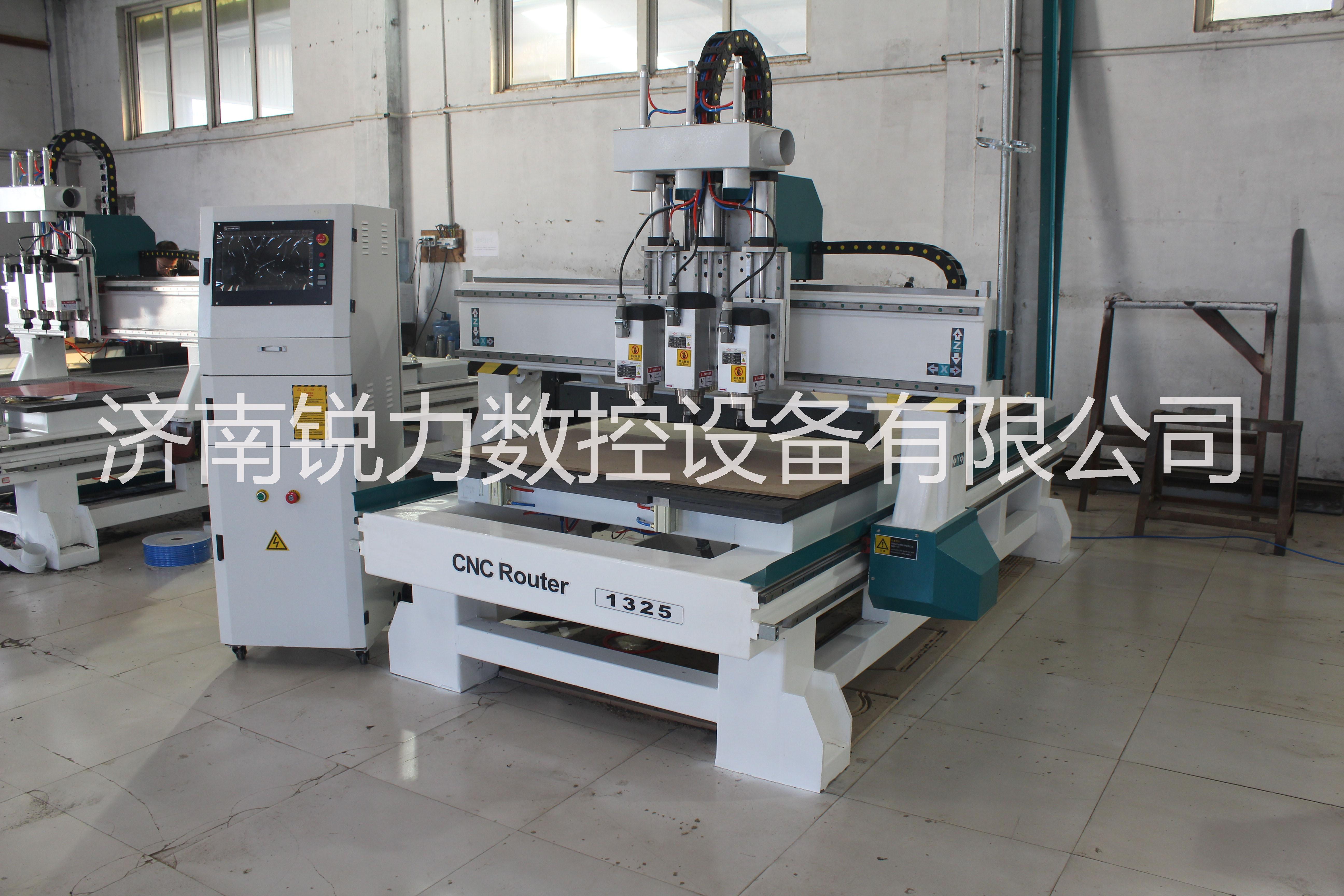 HC-1625 HC-1625衣柜櫥柜開料機  全屋定制板式家具開料機