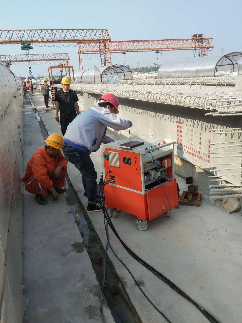 南寧智能數(shù)控張拉設備廠家，南寧專業(yè)安裝智能數(shù)控張拉設備廠家，南寧智能數(shù)控張拉設備制造商